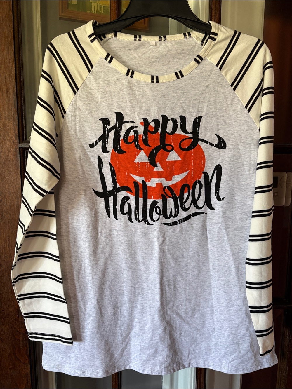 Women's 'Happy Halloween' Long Sleeve Raglan Tee - Light Gray & Orange
